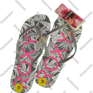 Roxy Women's grey and Pink Sandals